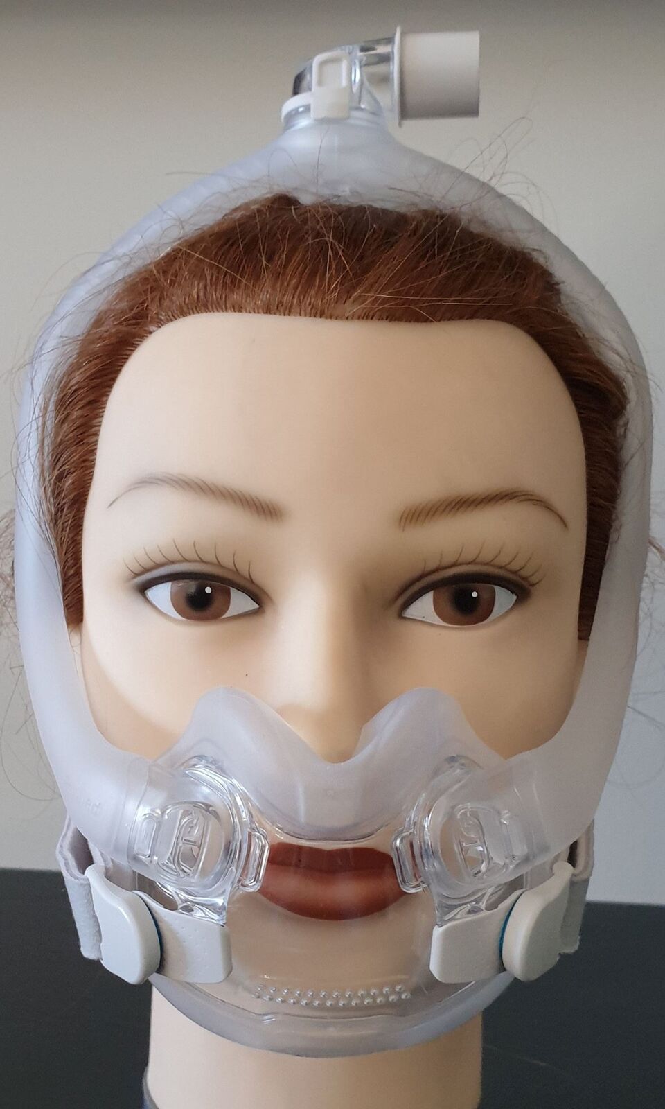 Full Face Mask Under The Nose With Tube ON TOP OF HEAD